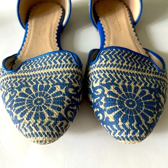 Elegant Restricted Blue Floral and Cream Women's Loafers Flats - Picture 3 of 12